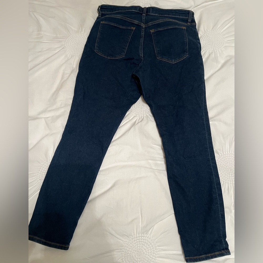 Abercrombie and Fitch Women's Super Skinny High Rise Jeans in dark wash. - Picture 5 of 8